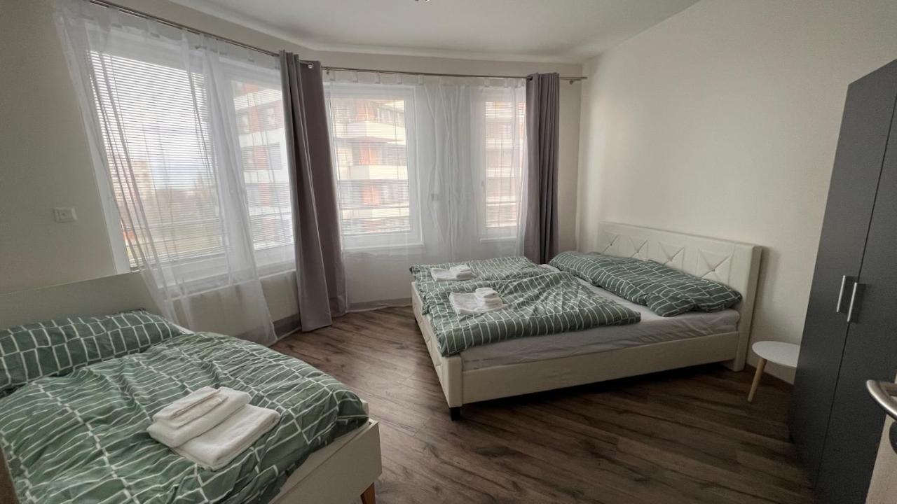 Air-Conditioned, 2 Room Apartment With Balcony, New Building Raca Bratislava Exterior photo