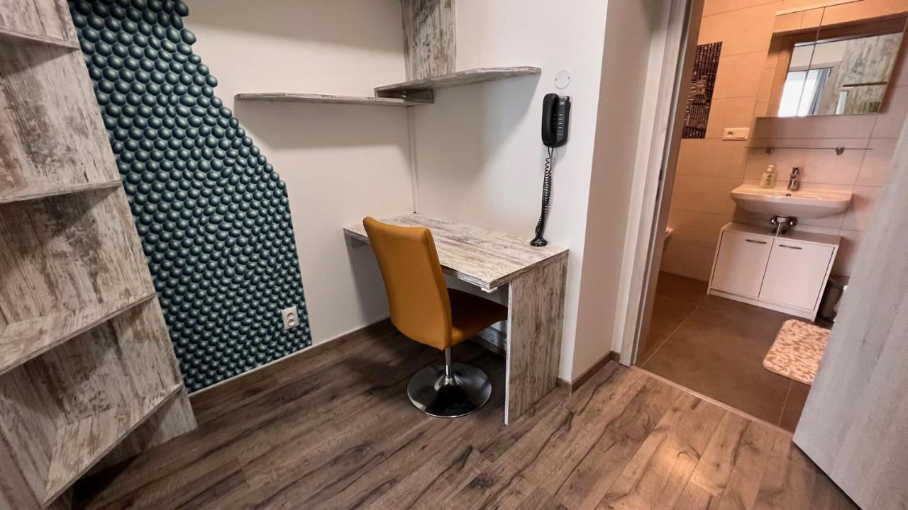 Air-Conditioned, 2 Room Apartment With Balcony, New Building Raca Bratislava Exterior photo