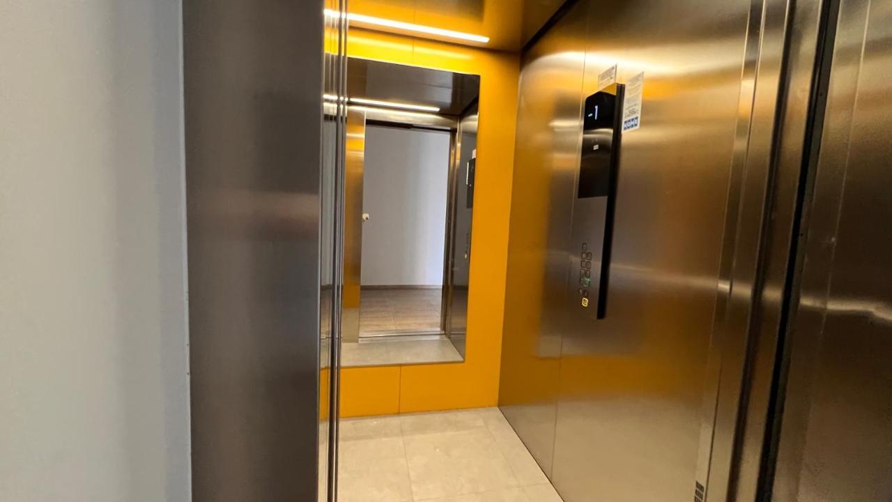 Air-Conditioned, 2 Room Apartment With Balcony, New Building Raca Bratislava Exterior photo