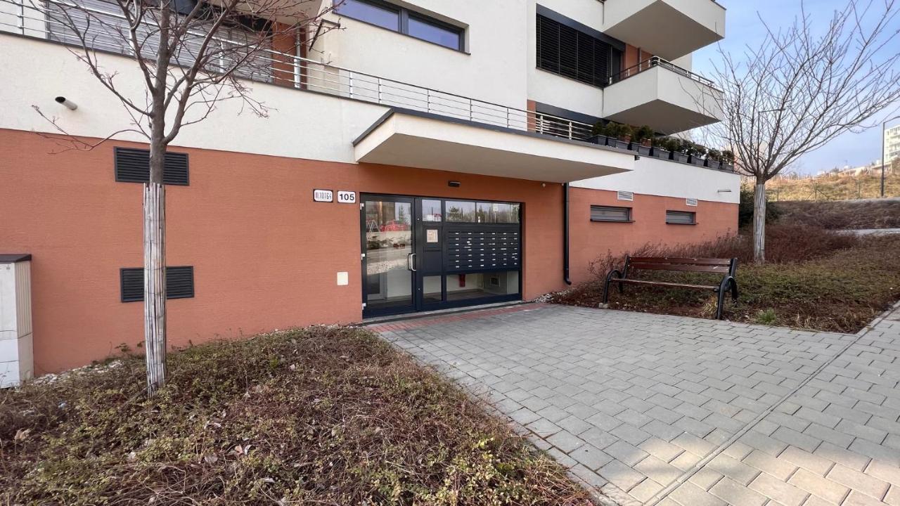 Air-Conditioned, 2 Room Apartment With Balcony, New Building Raca Bratislava Exterior photo